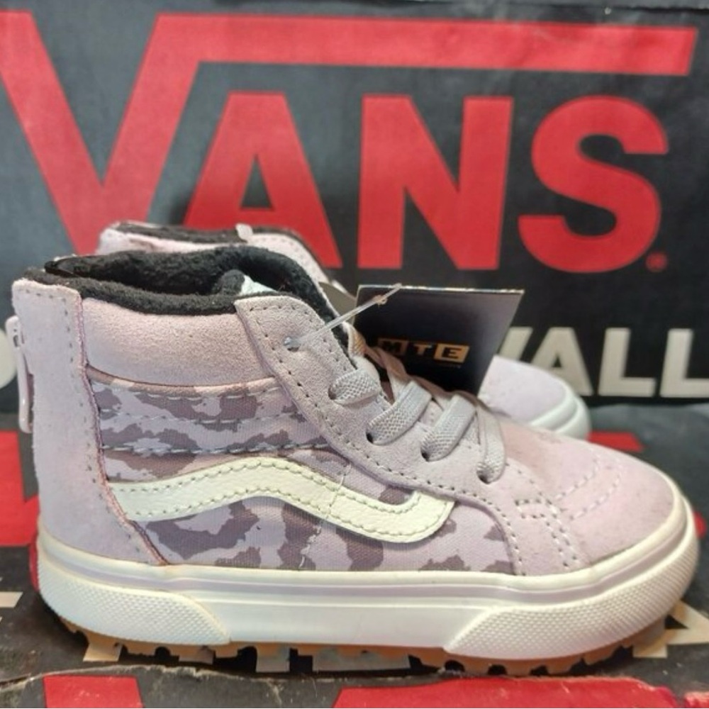 New in box Vans Sk8 Hi MTE shoes girls size 2 Lilac Leopard